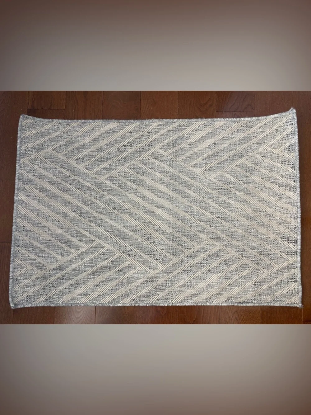 New Amer Maryland Chevron accent Rug 2x3